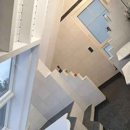 빌라 Moderne Grosszuegige 246 Qm 8,5 Zimmer, Offener Kamin Bis Zu 13 Schlafplaetze *