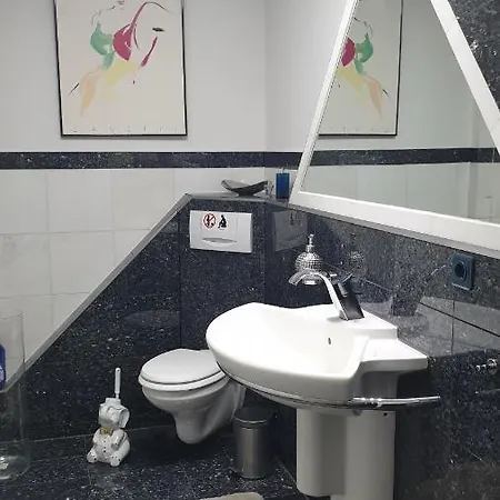 Moderne Grosszuegige 246 Qm 8,5 Zimmer, Offener Kamin Bis Zu 13 Schlafplaetze Villa *