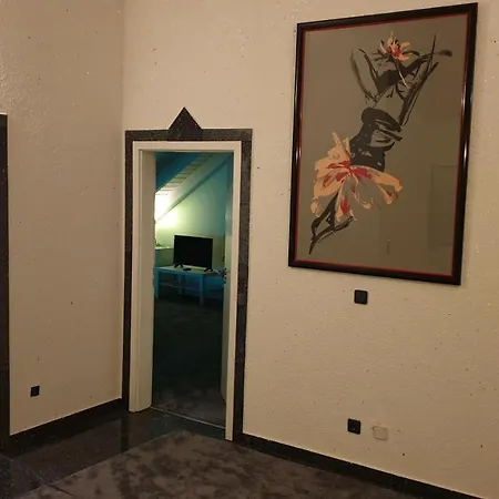 Moderne Grosszuegige 246 Qm 8,5 Zimmer, Offener Kamin Bis Zu 13 Schlafplaetze